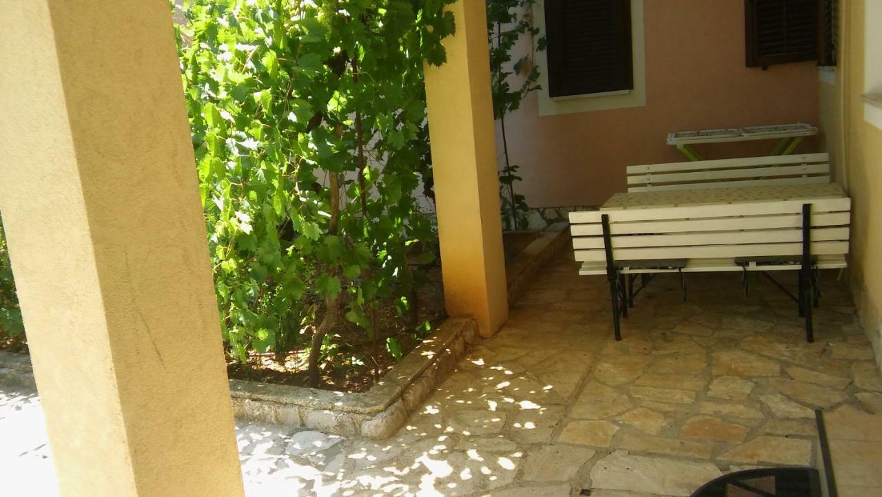 Apartmani Vitkovic II Црес Экстерьер фото